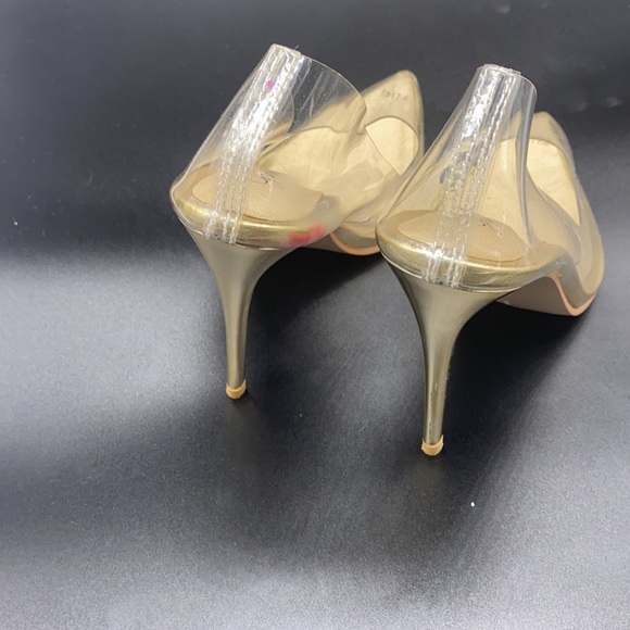 🟢 Cinderella heels with stain - 3/25 SALE - Picture 5 of 5